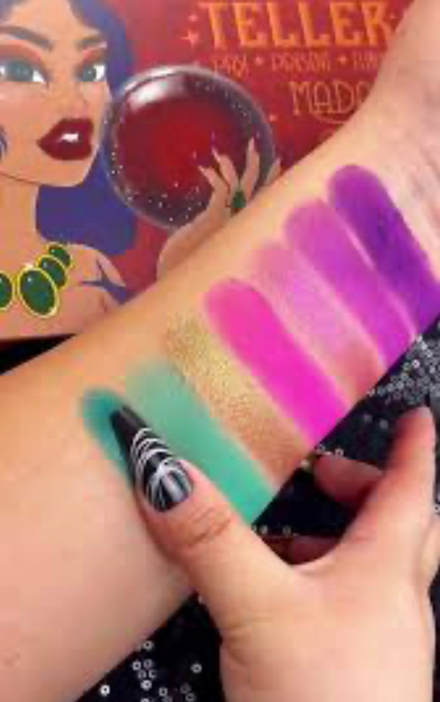 Beauty Creations Fortune Teller Shadow Palette